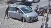 Fatih'te turistin aracından çanta çalan şüpheli tutuklandı
