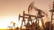 ABD'nin İran'a Yeni Saldırıları Sonrası Petrol Fiyatları Yükseldi