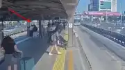 Beylikdüzü Metrobüs Durağındaki Cinayete İlişkin Yeni Güvenlik Kamerası Görüntüleri Paylaşıldı