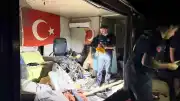 Antalya Serik'te Otomobilin Direğe Çarpması Sonucu Motor Parçası Barakaya Uçtu: 1 Ağır Yaralı