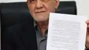 İran Cumhurbaşkanı Mesud Pezeşkiyan'ın ABD ile Mutabakat Zaptı İmzaladığı Anlar Paylaşıldı