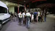 İzmir Konak'ta Evde Çıkan Kavga: 9 Bıçak Darbesiyle Ağır Yaralandı
