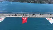 15 Temmuz Şehitler Köprüsü'nde Bayrak Töreni Düzenlendi