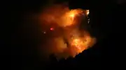 Antalya'nın Kaş İlçesinde Devam Eden Orman Yangınına Müdahale Sürüyor