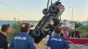 Balıkesir Edremit'te kamyonetin dereye devrilmesi sonucu 2 kişi yaşamını yitirdi