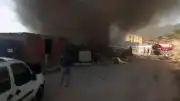 Balıkesir Sındırgı'da İşçi Konaklama Alanında Yangın: 9 Konteyner Kullanılamaz Hale Geldi