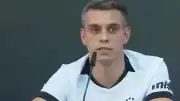Beşiktaş Başkanı Serdal Adalı Trossard İmza Töreninde: "Trossard çok daha farklı sözleşmeler yapabilecekken bizim hedeflerimizi, vizyonumuzu ve bizim için dünyanın en büyük kulübü olan Beşiktaşımızı tercih etti"