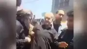 İran Cumhurbaşkanı Pezeşkiyan ve Dışişleri Bakanı Arakçi'ye Cenaze Töreninde Saldırı Düzenlendi