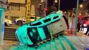 Kayseri'de Trafik Kazası: Polis Aracı Yan Yattı, 3 Yaralı