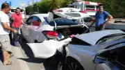 Kocaeli'de zincirleme trafik kazası: 1'i çocuk 3 kişi yaralandı