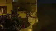 Küçükçekmece'de Balkonları Çöken Bina Tahliye Edildi