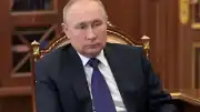 Rusya Devlet Başkanı Putin: "Ukrayna'nın askeri sanayi tesisleri vurulacak"