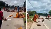 Tayland'da Kamyonetin Keşişlerin Arasına Dalması Sonucu 8 Kişi Öldü