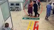 16 Yaşındaki Genç Kız Hastane Tuvaletinde Doğum Yaptı, Bebeğini Çöp Kutusuna Bıraktı