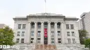 Harvard Üniversitesi, Morg Yetkilisinin Ceset Parçalarını Sattığı İddiaları Sonrası Milyonlarca Dolar Tazminat Ödemeyi Kabul Etti
