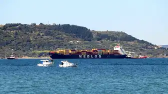 Çanakkale Boğazı'nda Konteyner Gemisi Arızalandı