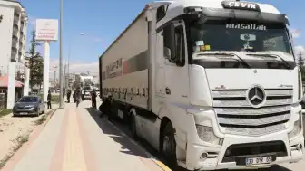 İran'a 6 yardım TIR'ı daha sevk edildi