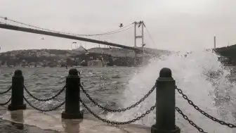İstanbul Valiliği'nden Fırtına Uyarısı: Tedbirli Olunmalı