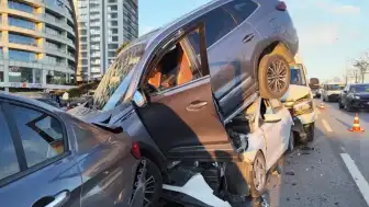 Kartal'da Zincirleme Kaza: 5 Yaralı