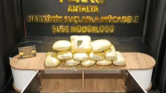 Antalya'da Kargo ile Uyuşturucu Sevkiyatı Operasyonunda 1 Kişi Tutuklandı