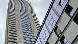 Londra'da Lüks Apartmanın 36. Katından Düşen Aile Hayatını Kaybetti