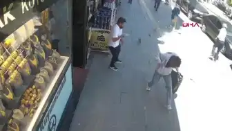 Van'da Binadan Kopan Beton Parçaları Paniğe Neden Oldu