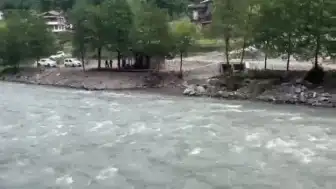 Fırtına Deresi'nde Kayıp Gencin Cansız Bedeni Çıkarılırken AFAD Botu Devrildi: 1 Personel Hayatını Kaybetti, 3 Personel Kurtarıldı