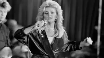 Müzik dünyasının efsane sesi Bonnie Tyler hayatını kaybetti