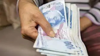 En Düşük Emekli Aylığı Düzenlemesi Meclis'ten Geçti: 3 Bin 552 Lira Zam Yapıldı