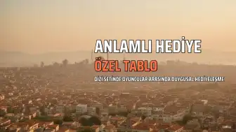 The Prince Setinde Anlamlı Hediye: Pedro Alonso'dan Özge Özacar'a Özel Tablo