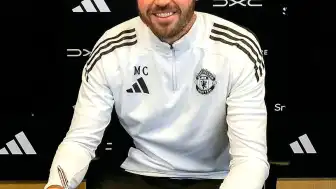 Michael Carrick, Manchester United ile Sözleşmesini 2 Yıl Uzattı