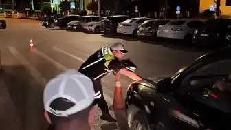Adana'da Alkollü Sürücü Polise Çarptıktan Sonra Tutuklandı