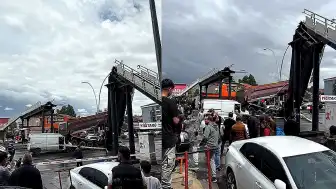 Ankara'da Damperi Açık Kamyon Üst Geçide Çarptı: 3 Yaralı