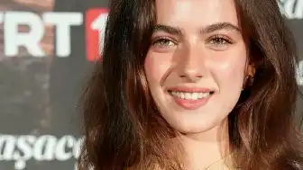 Ava Yaman'dan Yeni Proje: "Dokunmadan Aşk" Filmi Geliyor