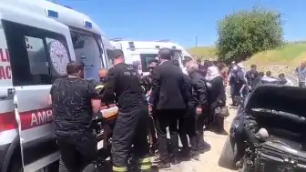 Batman'da İstinat Duvarına Çarpan Otomobilde 6 Yaralı