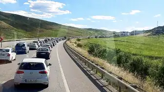 Bayram Tatili Sonrası Ankara ve İzmir Yolları Tamamen Kilitlendi