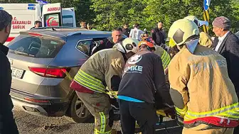 Bingöl-Elazığ Karayolu'nda Cip Bariyerlere Çarptı: 5 Yaralı
