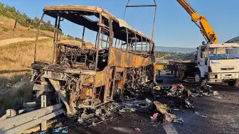 Denizli'de Trafik Kazası: 8 Kişi Hayatını Kaybetti, 33 Yaralı
