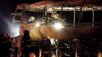 Denizli'de Yolcu Otobüsü Bariyerlere Çarparak Alev Aldı: 8 Kişi Hayatını Kaybetti