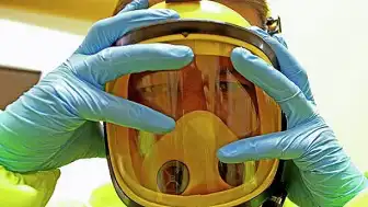Ebola Salgını Sınırları Aştı: Almanya Seyahat Uyarısı Güncelledi