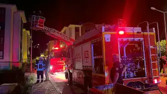 Elazığ'da Apartman Bodrumunda Çıkan Yangında 4 Kişi Dumandan Etkilendi