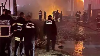 Gaziantep'te Mobilya Fabrikasında Yangın: Yaralı Yok