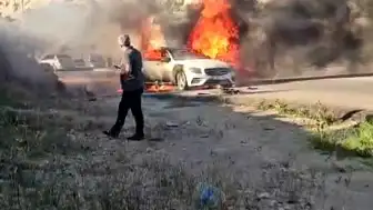Gaziantep'te Seyir Halindeki Lüks Otomobil Alevlere Teslim Oldu