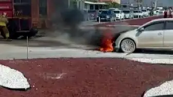 Hatay'da Seyir Halindeki Otomobil Alev Aldı