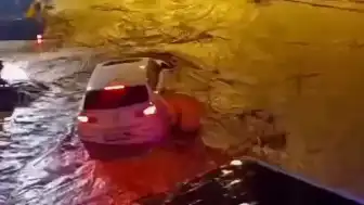 Hatay'ın Reyhanlı İlçesinde Şiddetli Yağış Nedeniyle Su Baskınları Meydana Geldi