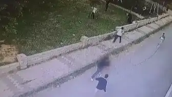 İstanbul'da 15 Yaşındaki Çocuk Bıçaklanarak Öldürüldü