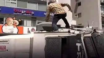 İzmir'deki Miting Öncesi Olaylarda TOMA'ya Çıkan Şüpheli Tutuklandı