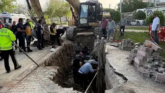 Konya'da Göçük Altında Kalan 2 İşçi Kurtarıldı