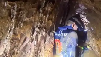 Laos'ta Sel Sularıyla Kapanan Mağarada Mahsur Kalan 5 Kişiye Ulaşıldı