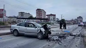 Niğde-Kayseri yolunda trafik kazası: 2 kişi hayatını kaybetti
